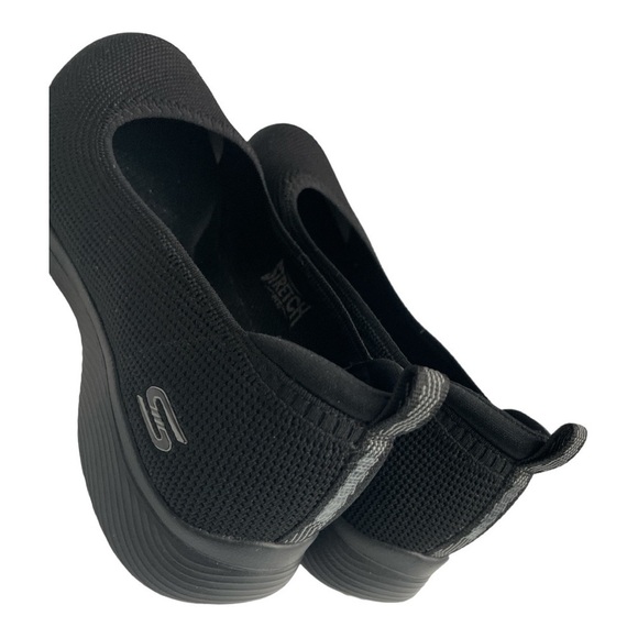 SKECHERS Women's Size 9.5
Wide Fit Air-Cooled Memory Foam Black Slippers 104134W - Picture 5 of 13